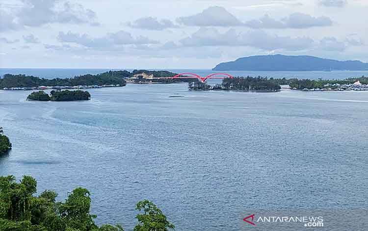 Pemandangan dari Skyline, Jayapura, Papua, Senin (22/9/2021). ANTARA/Arindra Meodia/aa.