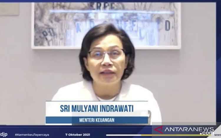 Tangkapan layar Menteri Keuangan Sri Mulyani Indrawati dalam konferensi pers di Jakarta, Kamis (7/10/2021). (ANTARA/AstridFaidlatulHabibah)