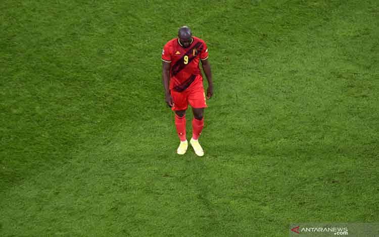 Ekpresi lesu Romelu Lukaku usai timnas Belgia dikalahkan Prancis di semifinal UEFA Nations League di Allianz Stadium, Turin, Italia pada Kamis 7 Oktober 2021. ANTARA/REUTERS/MASSIMO RANA