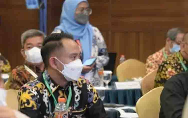 Wali Kota Palangka Raya, Fairid Naparin saat mengikuti Rapat Kerja Teknis Apeksi di Yogyakarta.