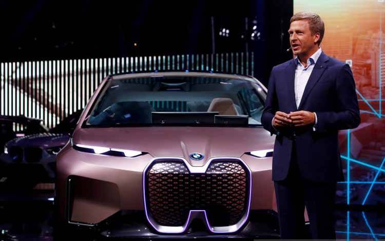 CEO BMW Oliver Zipse dalam Frankfurt Motor Show (IAA) 2019 di Frankfurt, Jerman, pada 10 September 2019