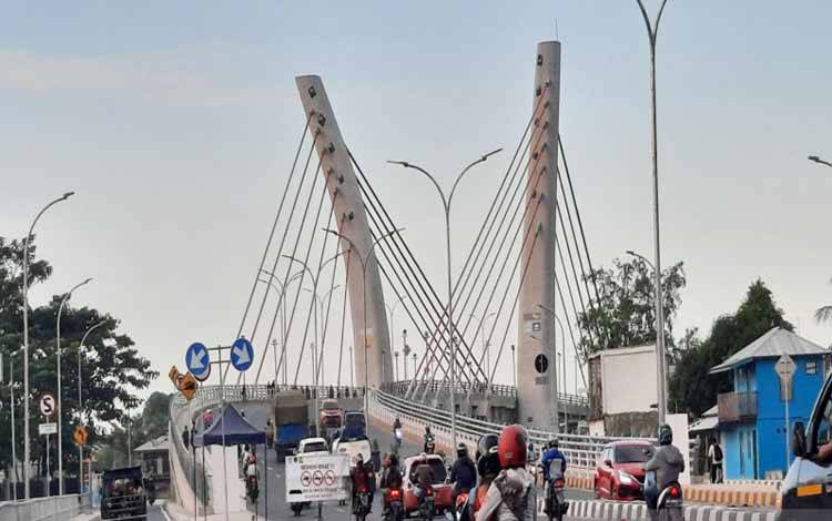 Jembatan Sei Alalak di Kalimantan Selatan yang rencananya akan diresmikan Presiden Joko Widodo pada 21 Oktober 2021