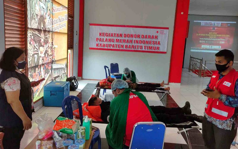 Kegiatan bakti sosial donor darah dalam rangka Hari Dharma Karya Dhika Tahun 2021 di Rutan Tamiang Layang.