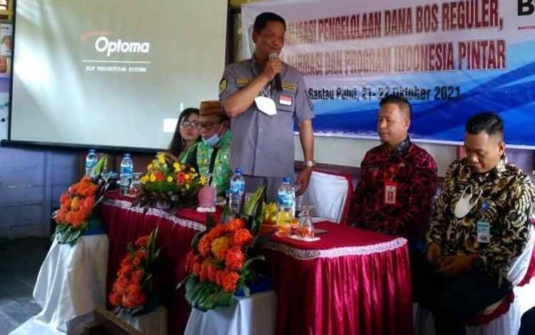 Sekda Seruyan Djainuddin Noor membuka Sosialisasi Pengelolaan Dana Bantuan Operasional Sekolah