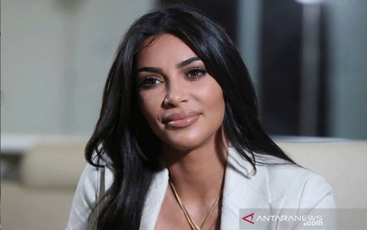 Kim Kardashian menghadiri wawancara dengan Reuters di Kongres Dunia Teknologi Informasi (WCIT) di Yerevan, Armenia, 8 Oktober 2019. (ANTARA/REUTERS/Vahram Baghdasaryan/Photolure)