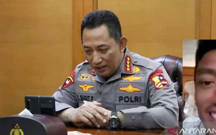 Kapolri Jenderal Listyo Sigit Prabowo berbicara lewat panggilan video dengan Teuku Tegar Abadi