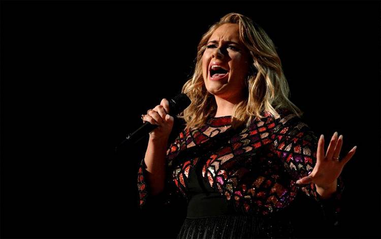 Adele di Grammy Awards, Los Angeles, California, AS pada 2017 (REUTERS/Lucy Nicholson)