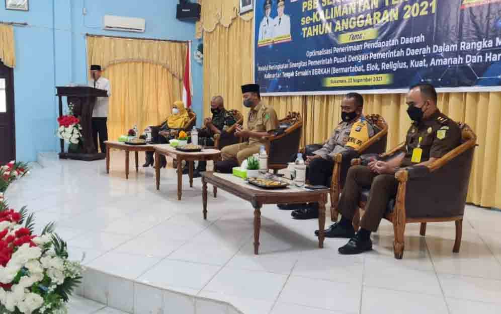 Pembukaan Rapat Koordinasi Intensifikasi PBB dan PPH Provinsi dan Kabupaten Kota di aula Bappeda Sukamara