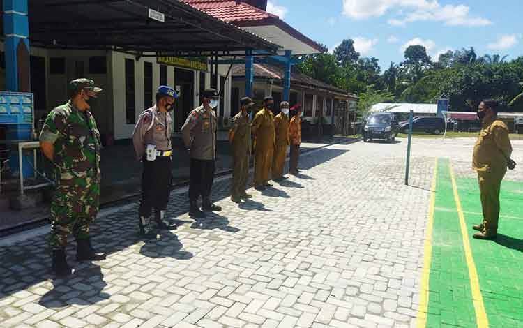 Tim PPKM Skala Mikro di Kecamatan Bukit Batu bersiap melakukan mitigasi penanganan Covid-19, Senin, 22 November 2021.