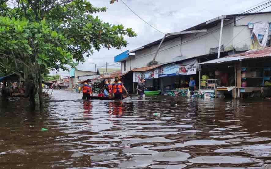 Banjir di wilayah Mendawai Kelurahan Palangka Kota Palangka Raya baru baru ini