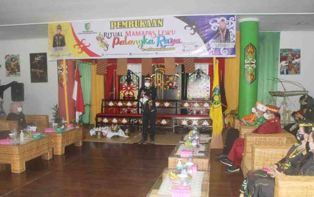 Pembukaan Ritual Mamapas Lewu di Betang Hapakau Palangka Raya, Kamis 2 Desember 2021
