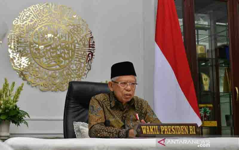 Wakil Presiden Ma'ruf Amin di kediaman resmi wapres di Jakarta, Jumat (3/12/2021). (foto : ANTARA/HO-Setwapres)