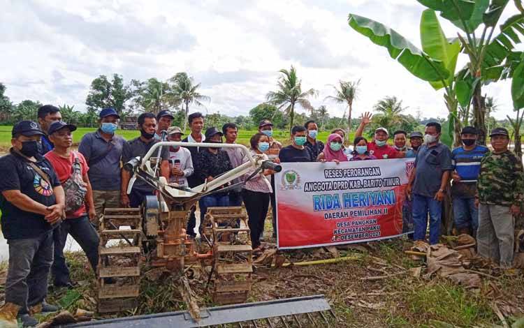 Kunjungan reses Anggota DPRD Barito Timur, Rida Heriyani di Desa Pangkan