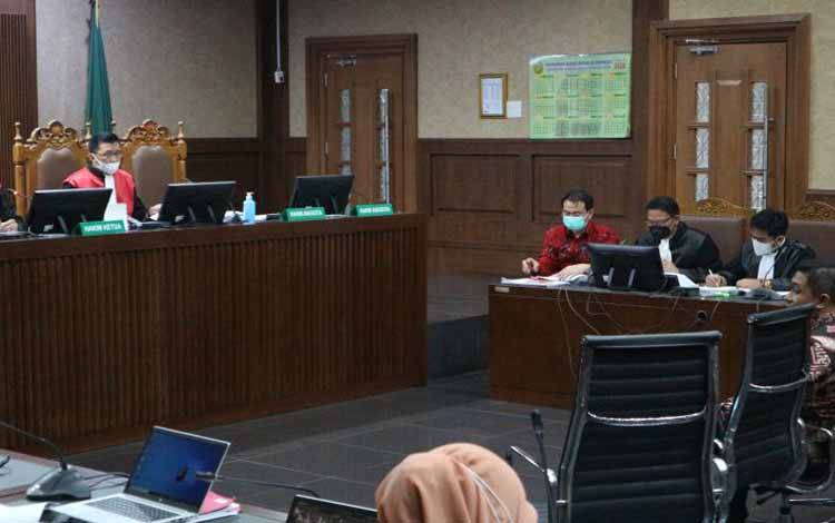 Bekas penyidik KPK Stepanus Robin Pattuju menjadi saksi untuk terdakwa mantan Wakil Ketua DPR Azis Syamsuddin di Pengadilan Tindak Pidana Korupsi (Tipikor) Jakarta, Senin (20/12/2021)