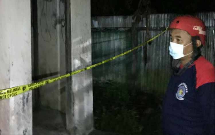 Lokasi korban ditemukan tewas diduga bunuh diri di dalam WC area RPH Distan Kapuas, Selasa malam 21 Desember 2021