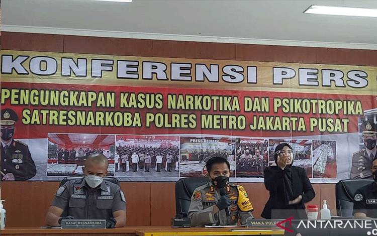 Polres Metro Jakarta Pusat menggagalkan peredaran sabu seberat 25,248 kilogram dalam konferensi pers di Jakarta, Jumat (31/12/2021) (ANTARA/Mentari Dwi Gayati)