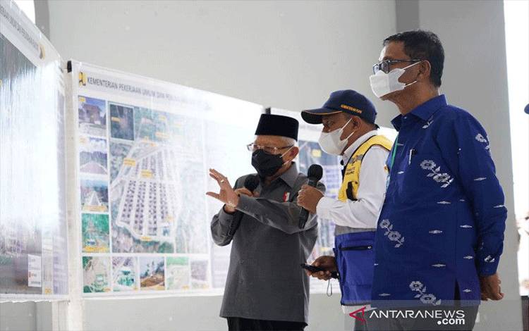 Wakil Presiden Ma'ruf Amin meninjau hunian tetap di Palu, Sulawesi Tengah, Kamis (6/1/2022). ANTARA/HO-Setwapres