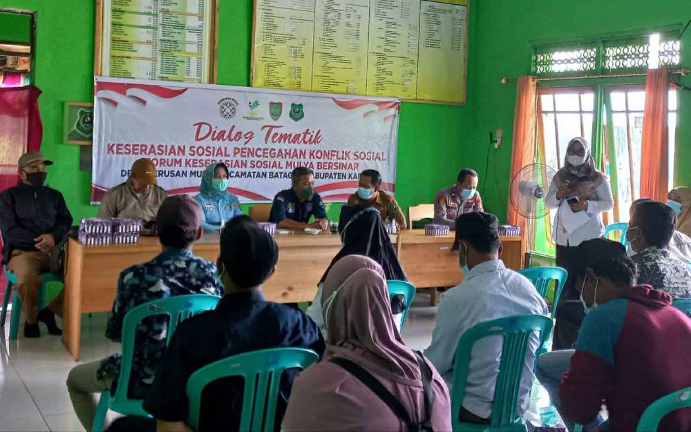 Dialog tematik keserasian sosial pencegahan konflik sosial di Desa Terusan Mulya, Kecamatan Bataguh, Kabupaten Kapuas, Selasa, 11 Januari 2022.