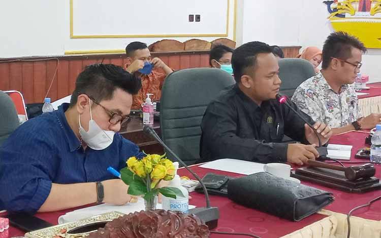 Ketua DPRD Barito Timur, Nursulistio bersama Wakil Ketua I Ariantho S Muler dan Wakil Ketua II Depe
