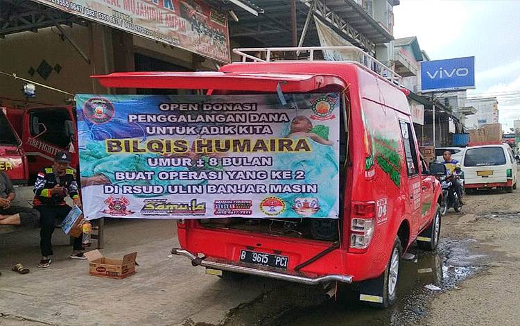 Relawan gabungan di Kecamatan Dusun Tengah Kabupaten Barito Timur, menggalang donasi untuk Bilqis Humaira yang kebocoran paru-paru.