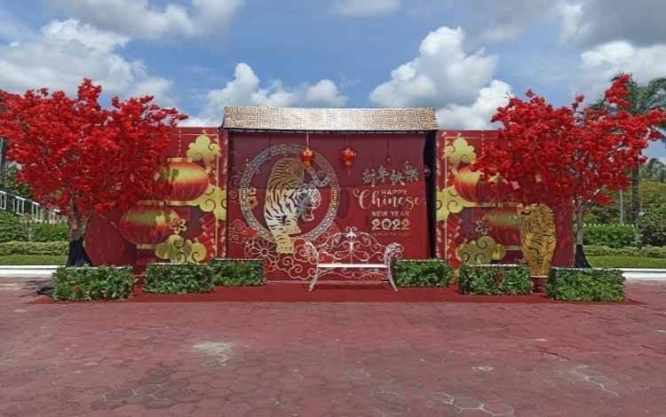 Background foto disediakan Gubernur Kalteng Sugianto Sabran untuk memperingati Tahun Baru Imlek 2022