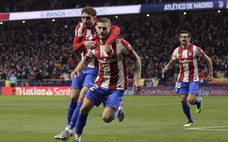 Selebrasi Mario Hermoso setelah cetak gol kemenangan Atletico Madrid atas Getafe dalam pertandingan Liga Spanyol di Wanda Metropolitano, Madrid pada 13 Februari 2022
