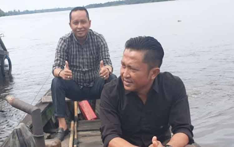Anggota DPRD Kotim, Dadang H Syamsu dan Syahbana saat reses.