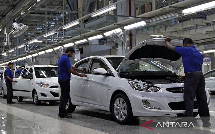 Pekerja merakit mobil di pabrik Hyundai Motor. ANTARA/REUTERS/Babu/as/aa.