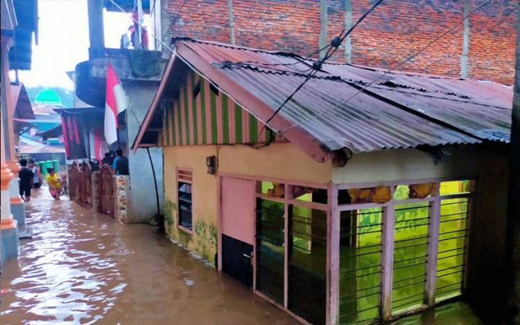 Bagian sudut Kota Manado saat peristiwa banjir yang terjadi, Kamis (3/3/2022). ANTARA/BNPB