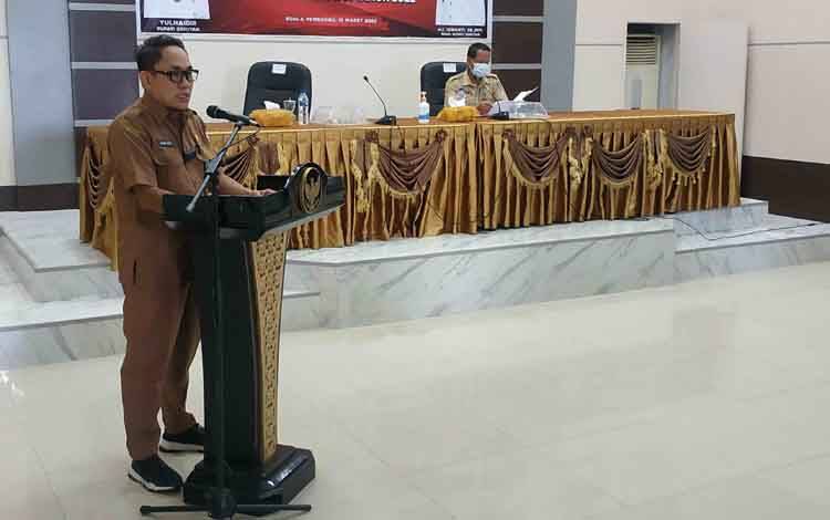 Asisten II Setda Seruyan Adhian Noor mewakili Bupati Seruyan Yulhaidir membuka kegiatan Forum Gabungan Perangkat Daerah tahun 2022