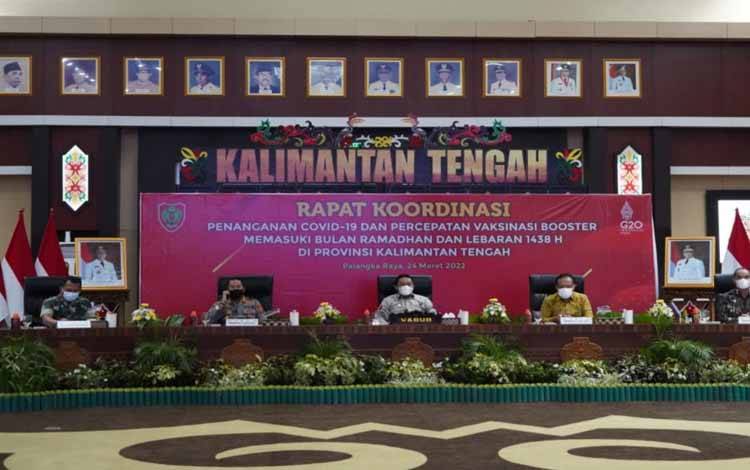 Rapat koordinasi di aula Jayang Tingang, Kantor Gubernur Kalteng 