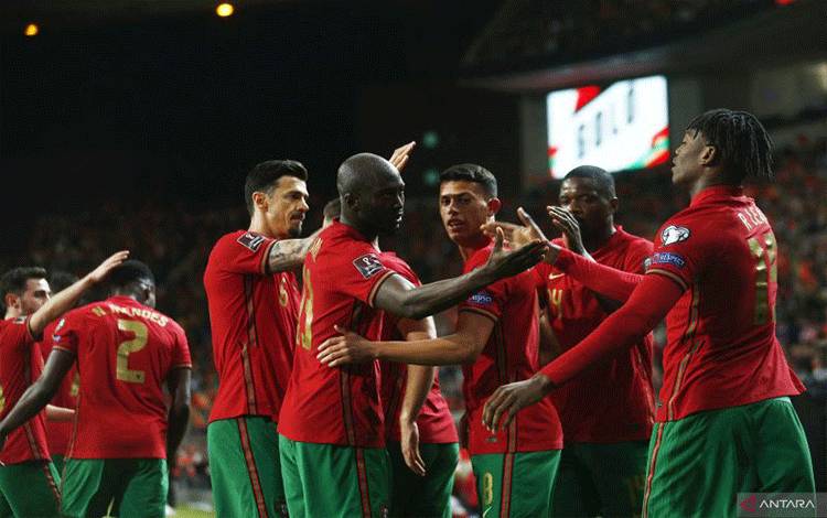 Pemain Portugal merayakan gol Matheus Nunes dalam pertandingan play-off Kualifikasi Piala Dunia 2022 lawan Turki pada 25 Maret 2022. ANTARA/REUTERS/PEDRO NUNES