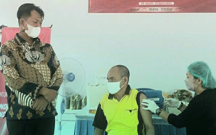 Pelaksanaan vaksinasi booster kepada para WBP Rutan Kelas IIB Kuala Kapuas