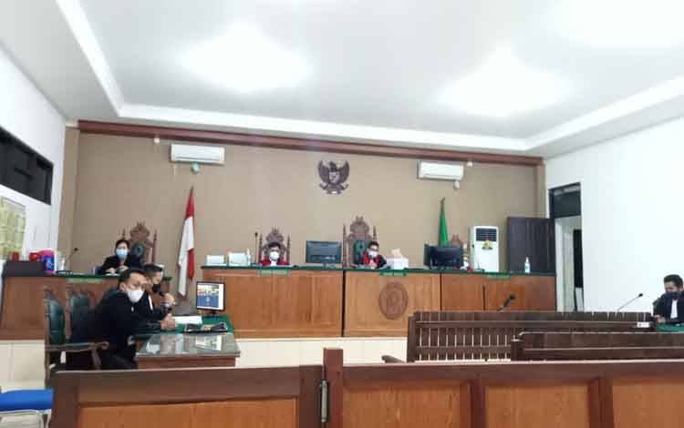 Suasana saat persidangan di Pengadilan Tipikor Palangka Raya, Selasa 19 April 2022