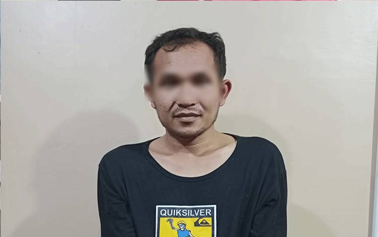Wardani (31), tersangka penipuan atau penggelapan uang sebesar Rp 50 juta milik Mulyadi (46), warga Kabupaten Kubu Raya Kalimantan Barat.
