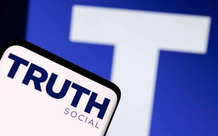 Logo media sosial Truth besutan perusahaan milik Donald Trump. Foto diambil 21 Februari 2022.