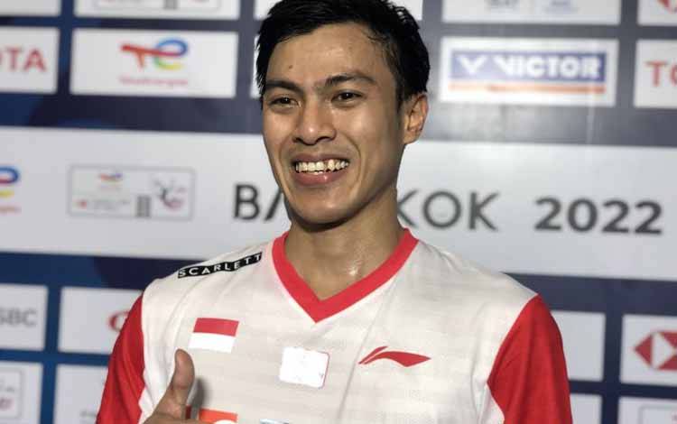 Shesar Hiren Rhustavito mengalahkan Sitthikom Thammasin 21-19, 21-14 pada pertemuan di penyisihan Grup A Piala Thomas 2022 di Bangkok, Selasa 10 Mei 2022