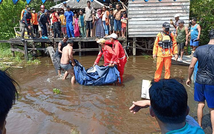 Dua bocah tewas tenggelam di Sungai Arut, Kecamatan Arut Selatan, Kabupaten Kotawaringin Barat.