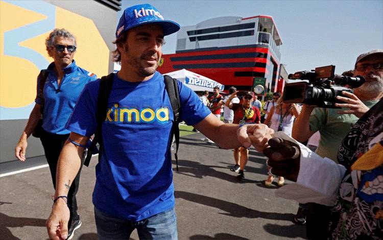Pebalap tim Alpine Fernando Alonso tba di Sirkuit Barcelona-Catalunya, Spanyol. (22/5/2022) (ANTARA/REUTERS/ALBERT GEA)