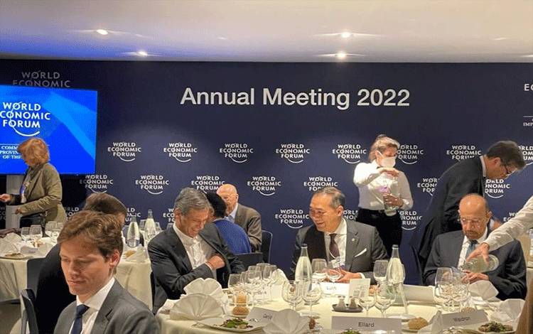 Menteri Perdagangan Muhammad Lutfi saat menghadiri sesi Trade and Investment Leadership Lunch di World Economic Forum (WEF) 2022 di Davos, Swiss. ANTARA/ HO-Biro Humas Kementerian Perdagangan.
