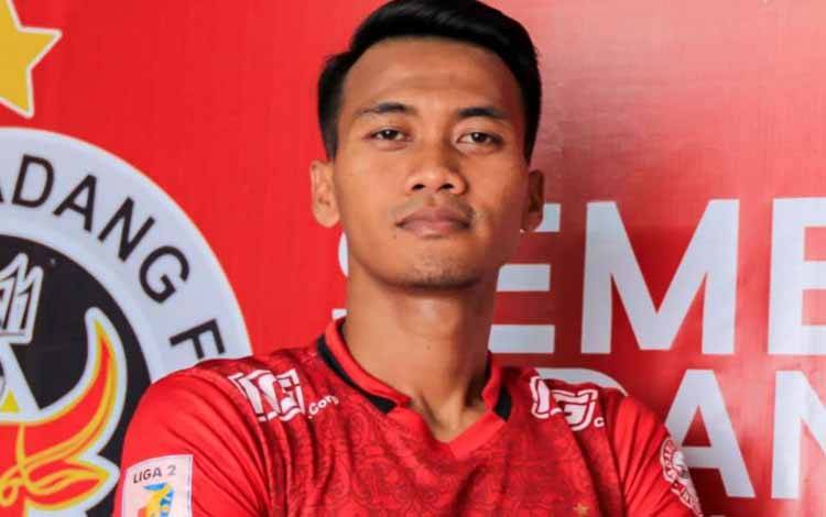Pemain Semen Padang FC Dwi Andika Cakra Yudha
