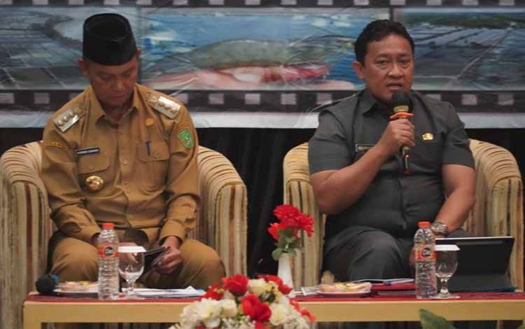 Wakil Gubernur Kalimantan Tengah, Edy Pratowo (kanan) saat menyampaikan paparannya