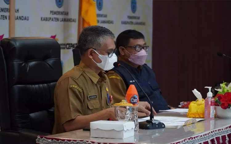 Sekretaris Daerah Kabupaten Lamandau, Muhamad Irwansyah memimpin rapat persiapan HUT Kabupaten Lamandau ke-20 dan HUT Kemerdekaan RI ke 77