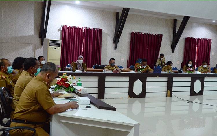 Peserta rapat membangun Zona Integritas Labkesda Provinsi Kalimantan Tengah.