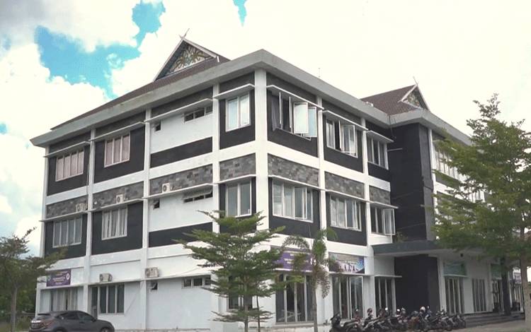  Salah satu gedung perguruan tinggi Universitas Palangka Raya di Kalimantan Tengah.