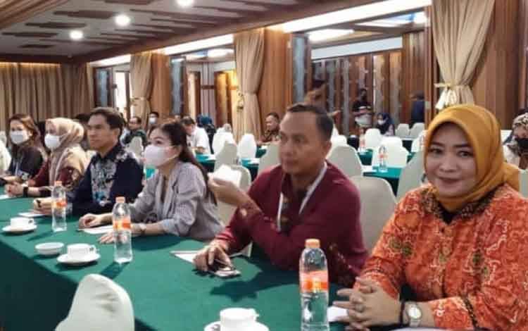 Anggota DPRD Kota Palangka Raya mengikuti Rakornas II Adeksi di Bandung
