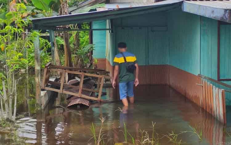 Sejumlah rumah warga Rt 23, Kelurahan Baru, Kecamatan Arut Selatan, terdampak banjir.