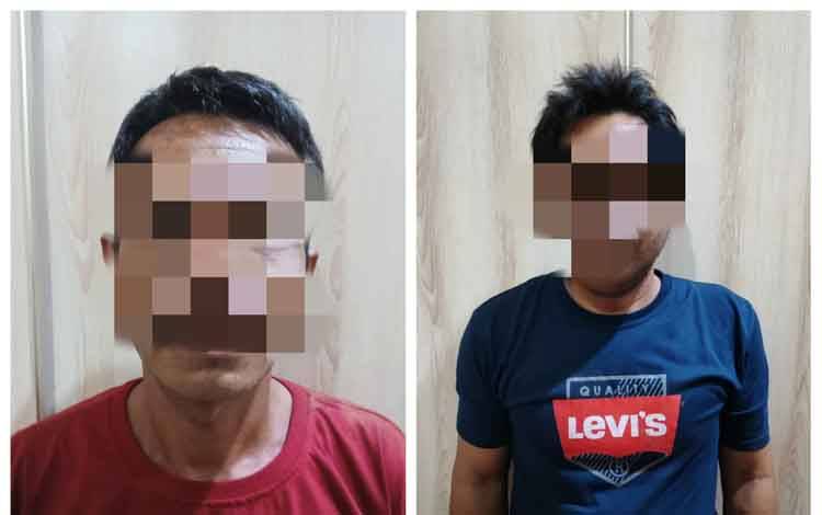 Kedua Pelaku dugaan tindak pidana ilegal Logging yang diamankan Satreskrim Polres Barito Utara, Rabu 29 Juni 2022