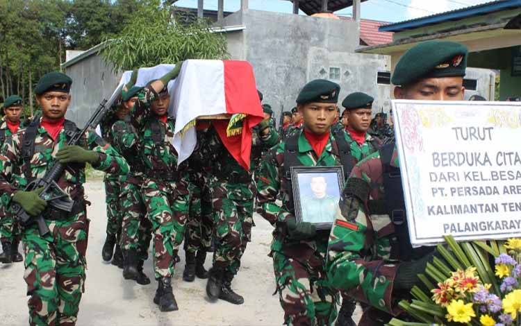 Upacara pemakaman Mantan Pasiter Kodim Palangka Raya, Almarhum Mayor Inf (Purn) Kartomo