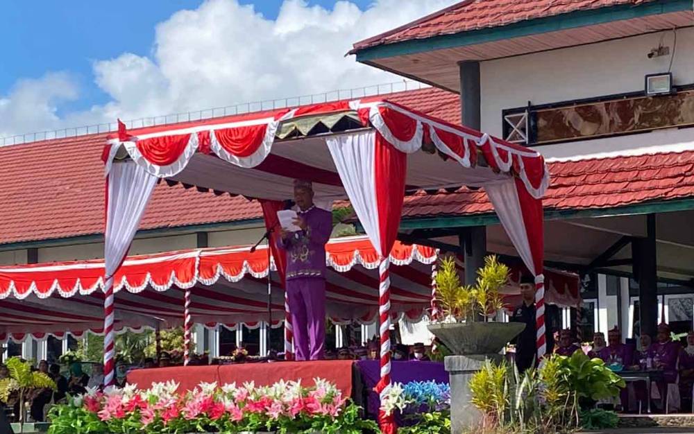 Upacara peringatan hari jadi Kabupaten Sukamara ke 20 yang dilaksanakan pada tanggal 2 Juli 2022 di halaman kantor bupati Sukamara.